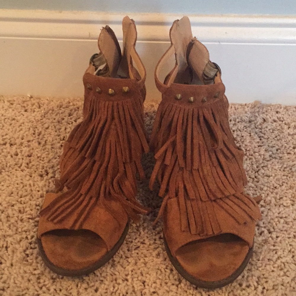 Brown Coconut by Matisse sandals